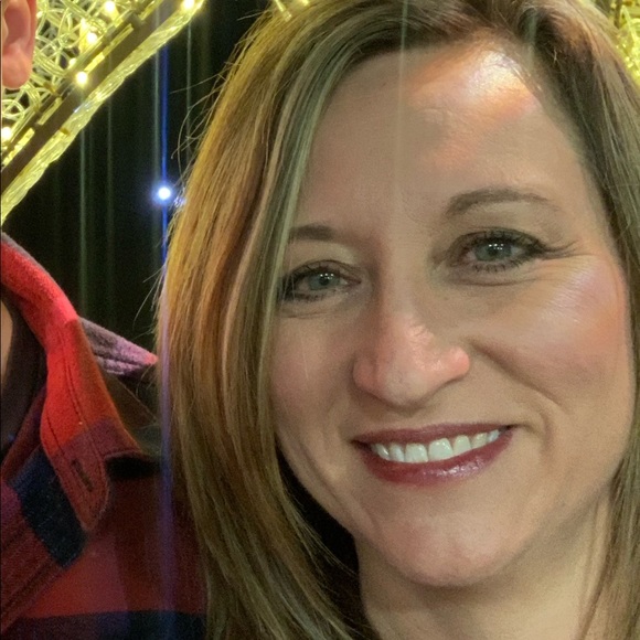 Meet the Posher Other - Meet your Posher, Christine